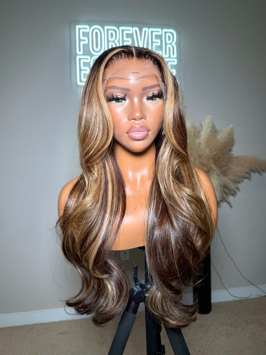 TYRA - raw frontal wig
